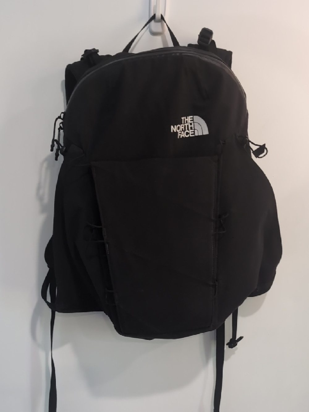 The North Face Advant 20 Black Backpack Hiking Camping Daypack - Picture 3 of 7